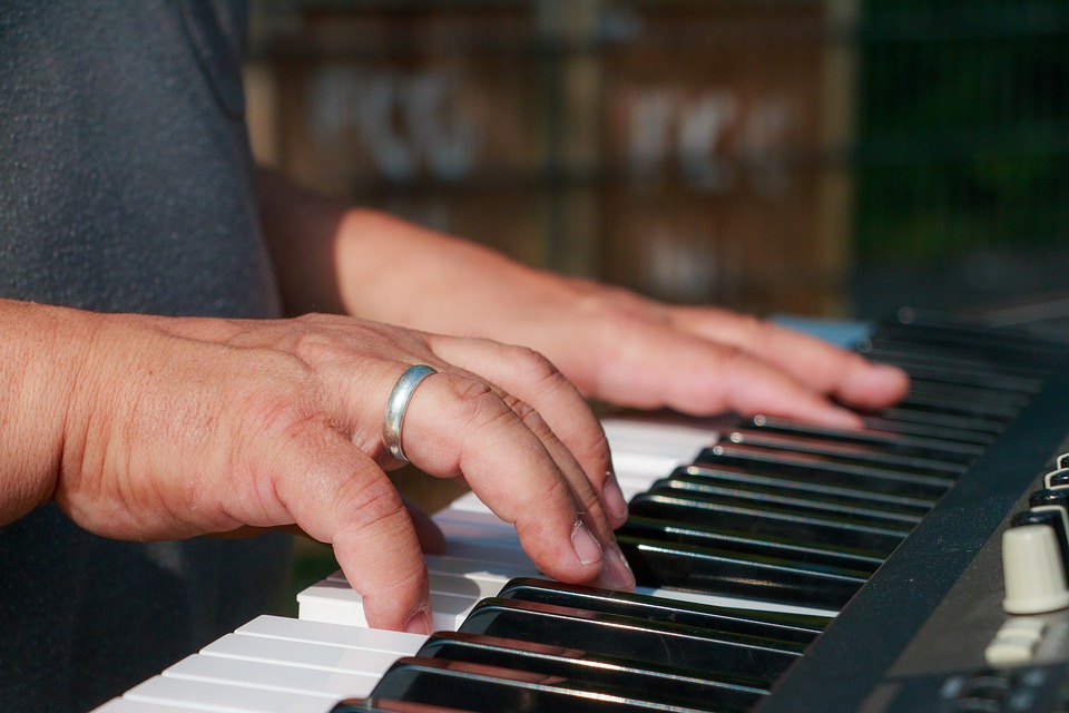 réussir son apprentissage du piano en tant qu'adulte